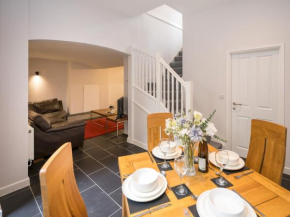 Pass the Keys 2 bedroom home within walking distance of the town